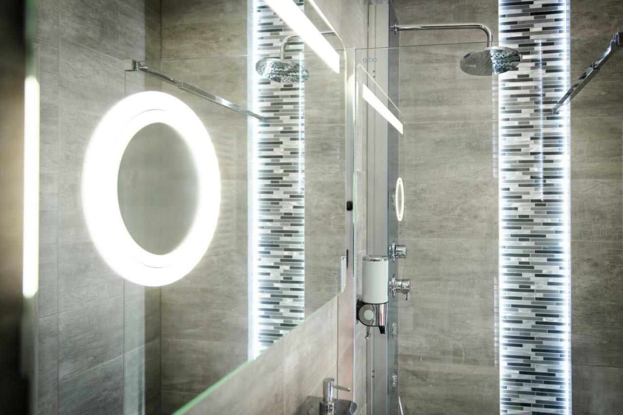 Apartament Elegance Pink レバル エクステリア 写真