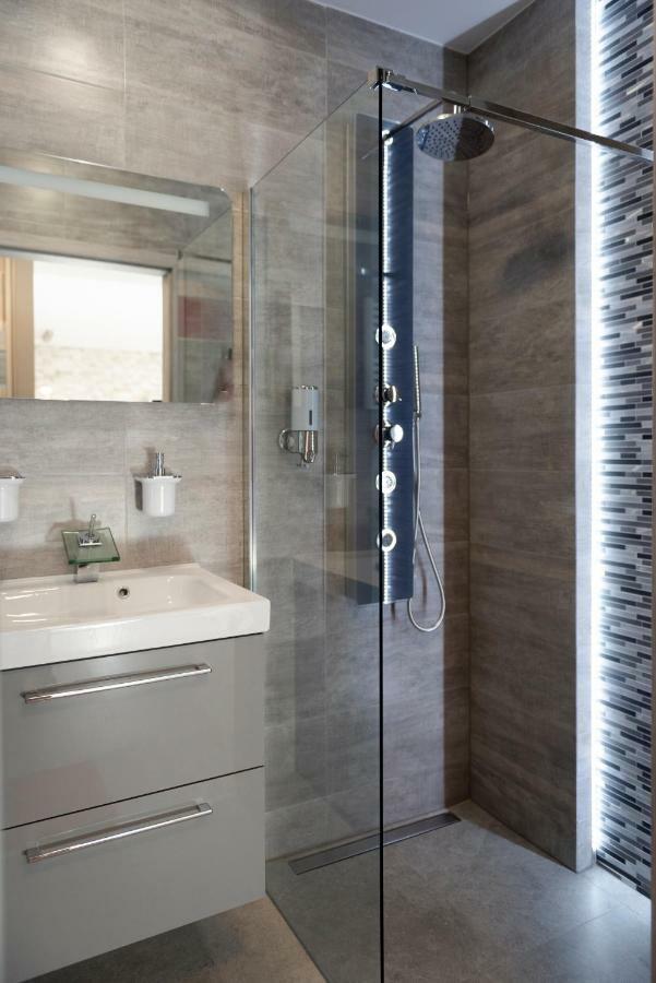 Apartament Elegance Pink レバル エクステリア 写真